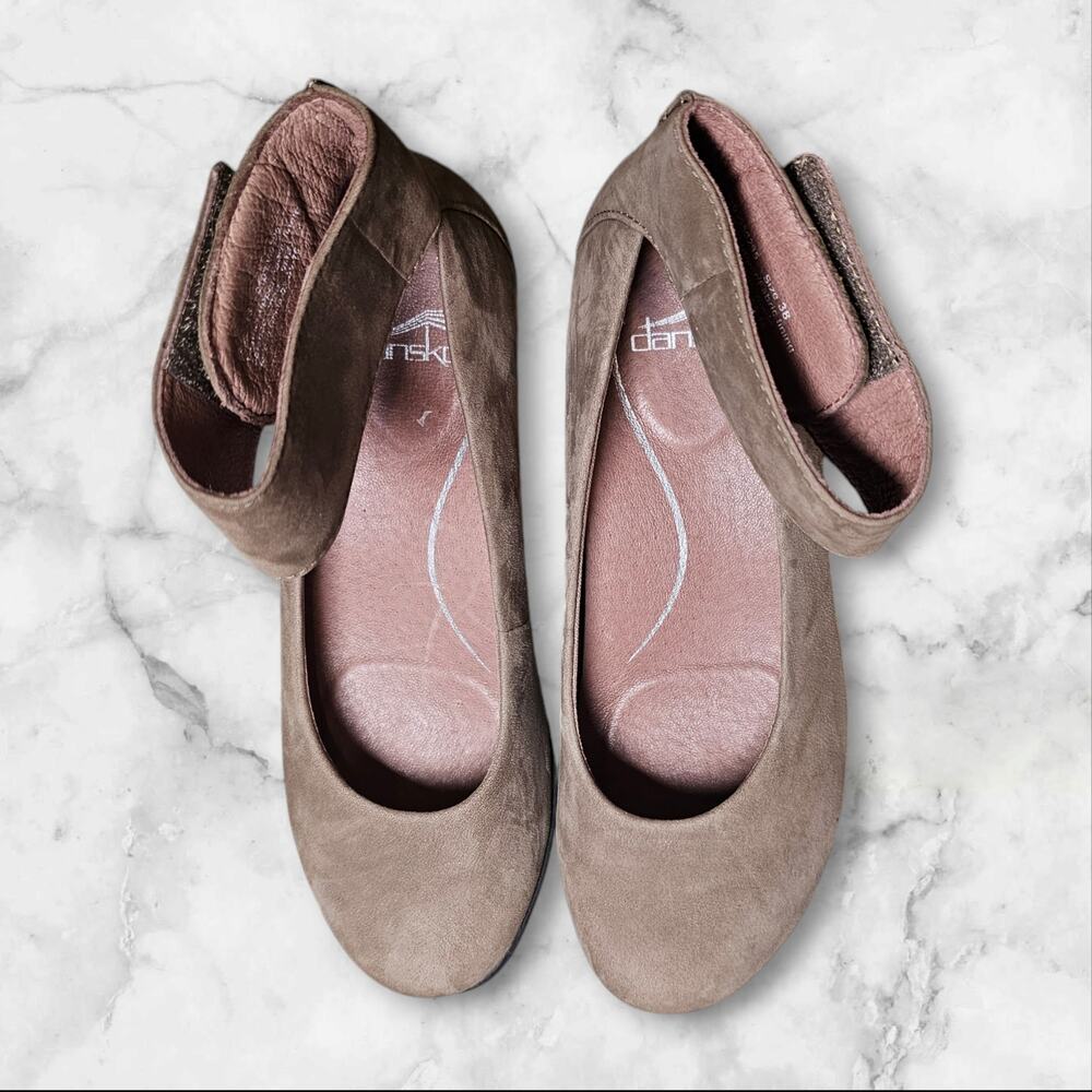 Dansko Shoes Womens 8 Mary Jane Brown Suede Leather 38 Y2K Neutral Normal Staple